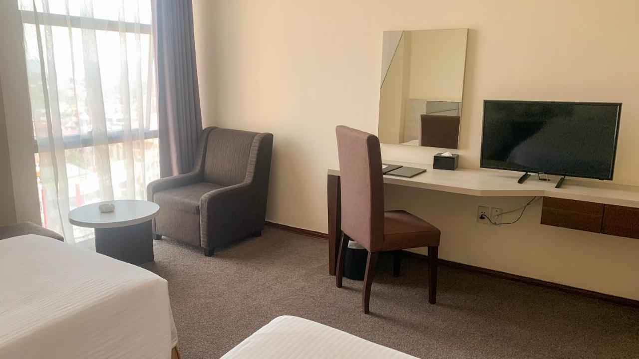 Muong Thanh Dien Chau Hotel Buitenkant foto